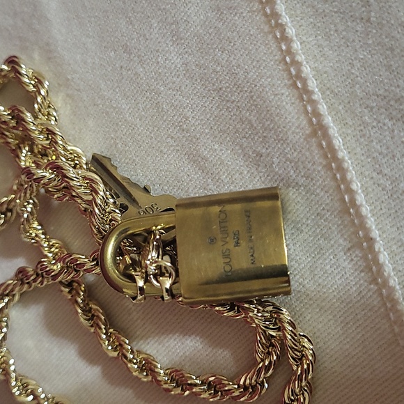 Louis Vuitton # 306 lock 🔐 and key with unbranded chain and bracelet - Picture 4 of 8
